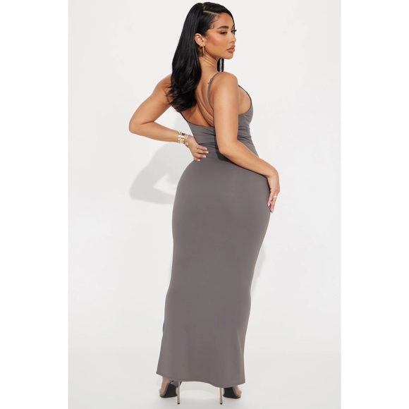 Double Lined Bodycon Maxi Dress in Gray- Size Medium - Picture 4 of 12